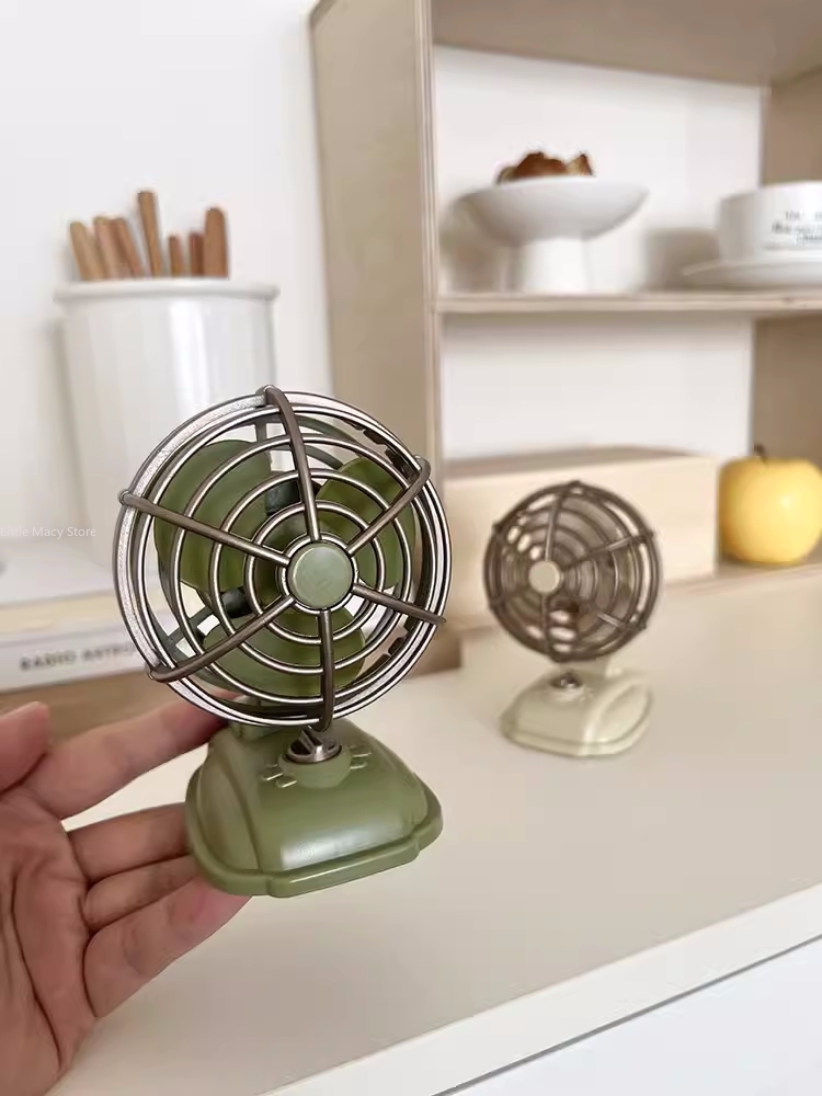 Retro Desktop Small Fan USB Ch - огляд і ціна Office Furniture Warehouse